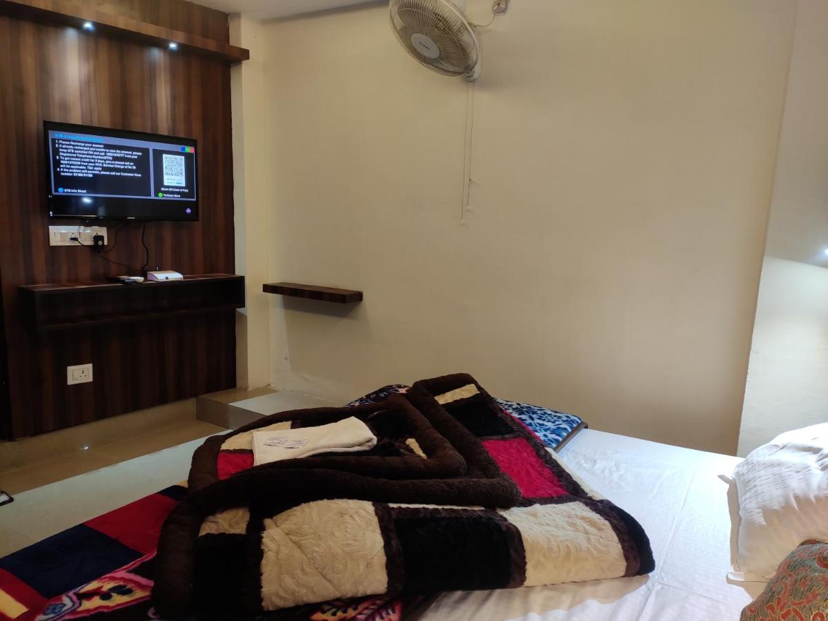 Hotel Balaji Далхаузи Экстерьер фото