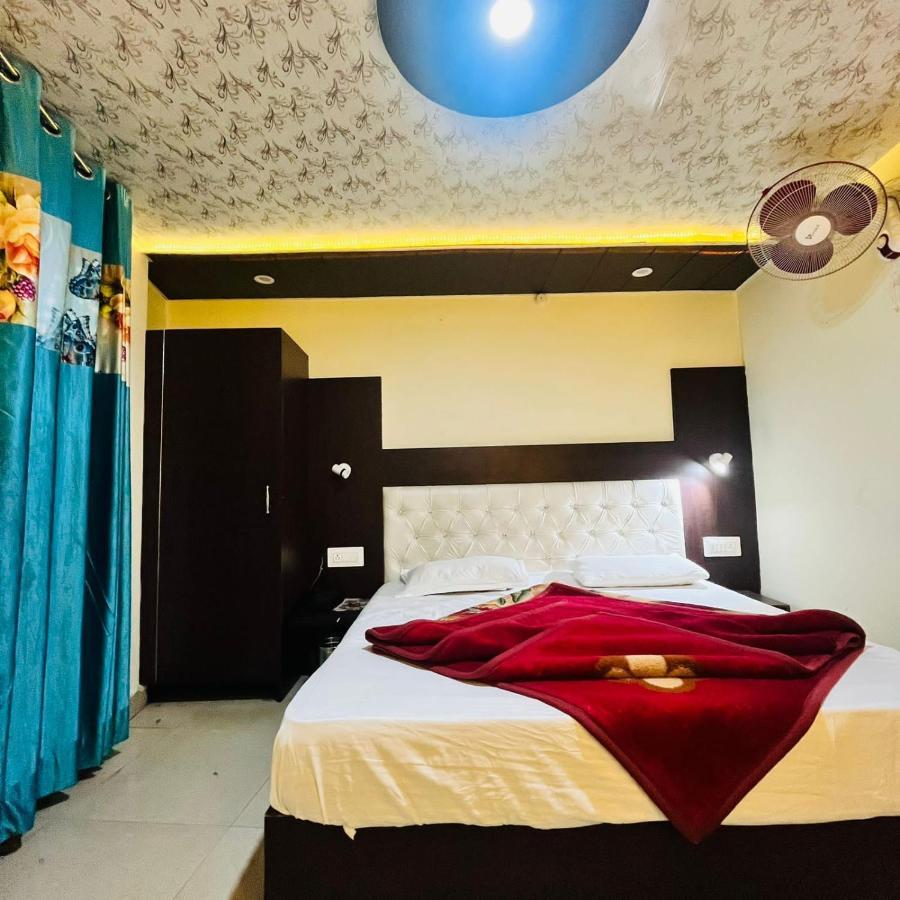 Hotel Balaji Далхаузи Экстерьер фото