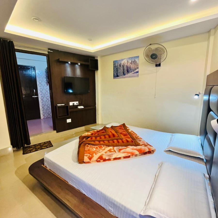 Hotel Balaji Далхаузи Экстерьер фото