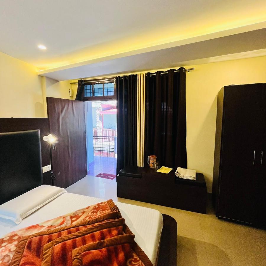 Hotel Balaji Далхаузи Экстерьер фото